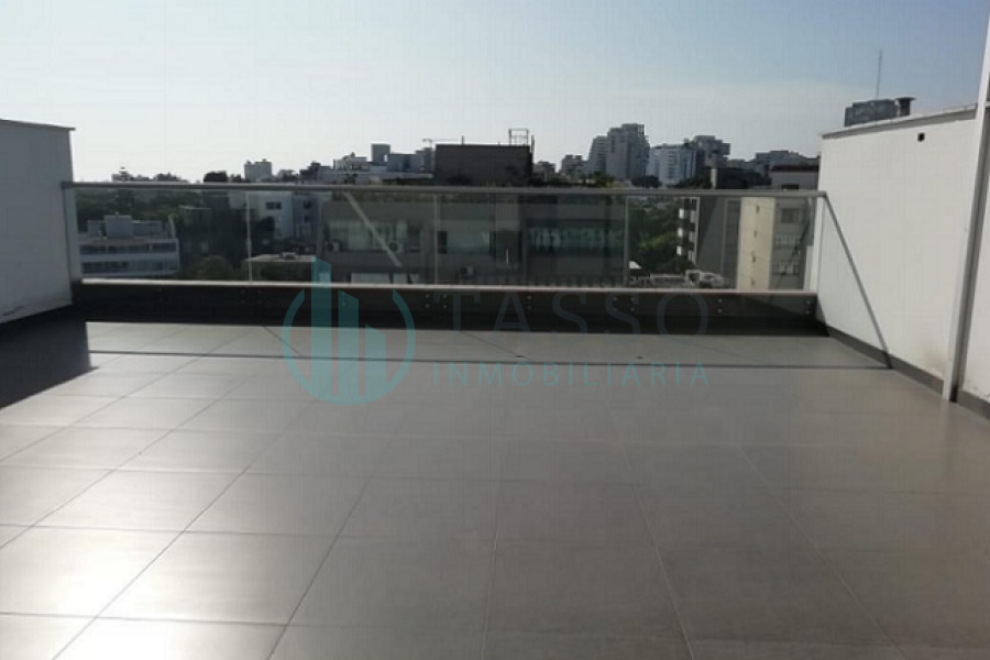 departamento en venta en san isidro, vista a calle, 3 dormitorios, baño incorporado, terraza, ascensor directo, sala de estar, estreno, duplex