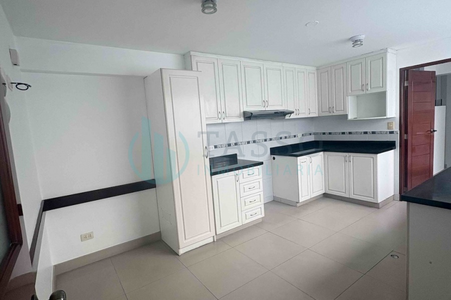 Residencial Monterrico, La Molina, Lima, 3 Habitaciones Habitaciones, ,2 BathroomsBathrooms,Departamento,En Alquiler,1560