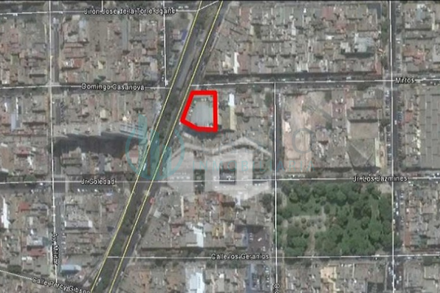 oficina en alquiler, av. prolongación Iquitos, lince, cerca de av. Javier prado, zona comercial, implementada, licencia, divisiones, flat